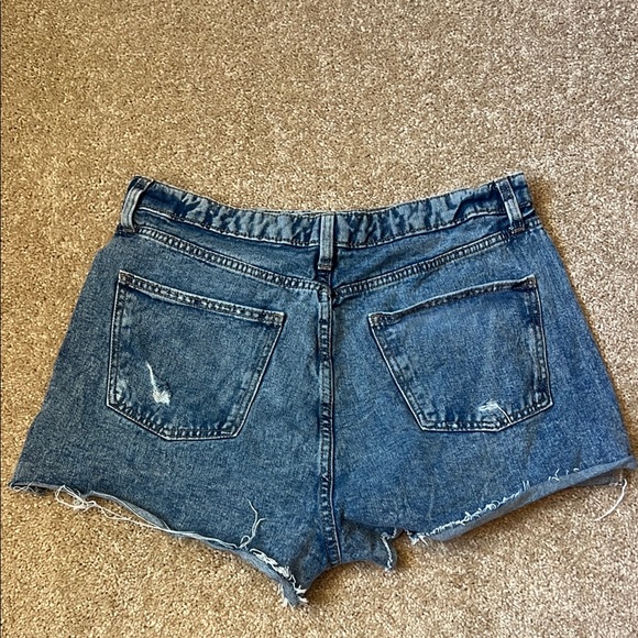 Wild Fable Highest Rise Cutoff Shorts Classic Distressed Blue Denim Size 14 - Picture 6 of 7